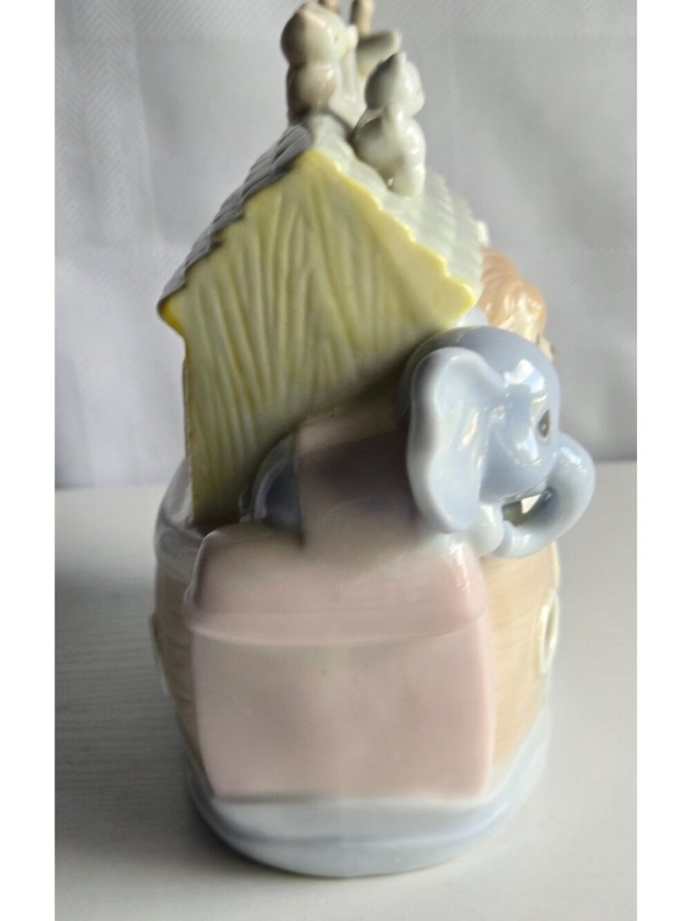 Precious Moments Noah's Ark Porcelain Bank 1995 with Stopper - Picture 2 of 7